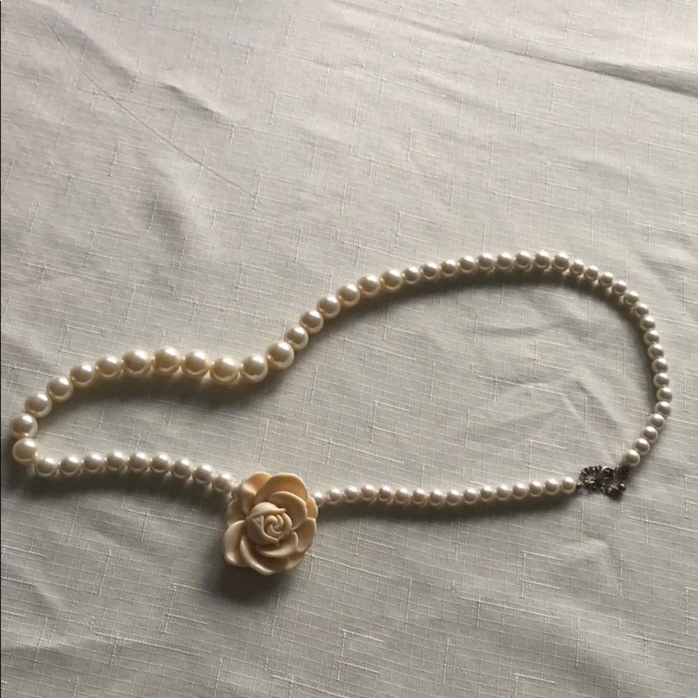 Rose Pearl necklace